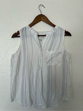 Studio Petite White Sleeveless V-Notch Stripe Pocket Women’s Sz PM